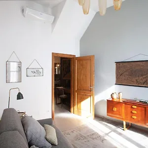 Apartment Italian Fantasy Takes Away, Florence